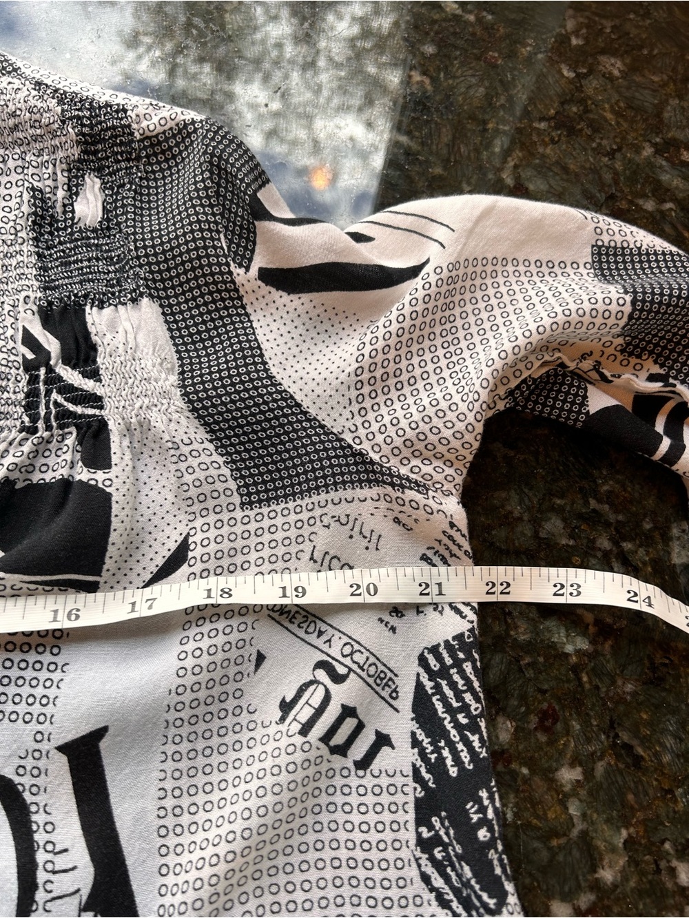 Orientique Oversized Bold Geometric Tunic. Lagenlook. Artsy. 3/4 sleeve. Pockets - Picture 7 of 9